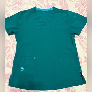 Carhartt Green V-Neck Short Sleeve Scrub Top Size M